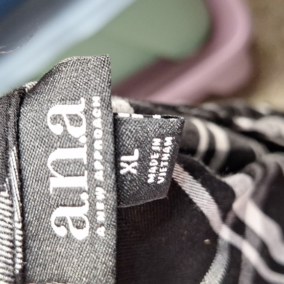 A.N.A. XL BLOUSE - Picture 7 of 8